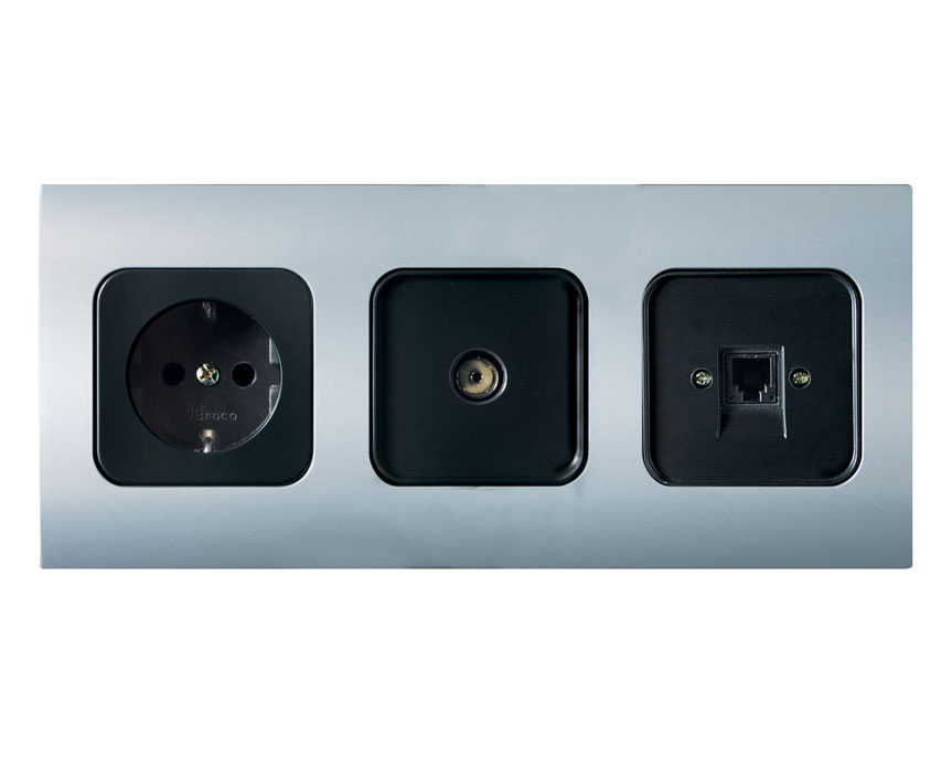 Broco Integra Series - triple gang vertical